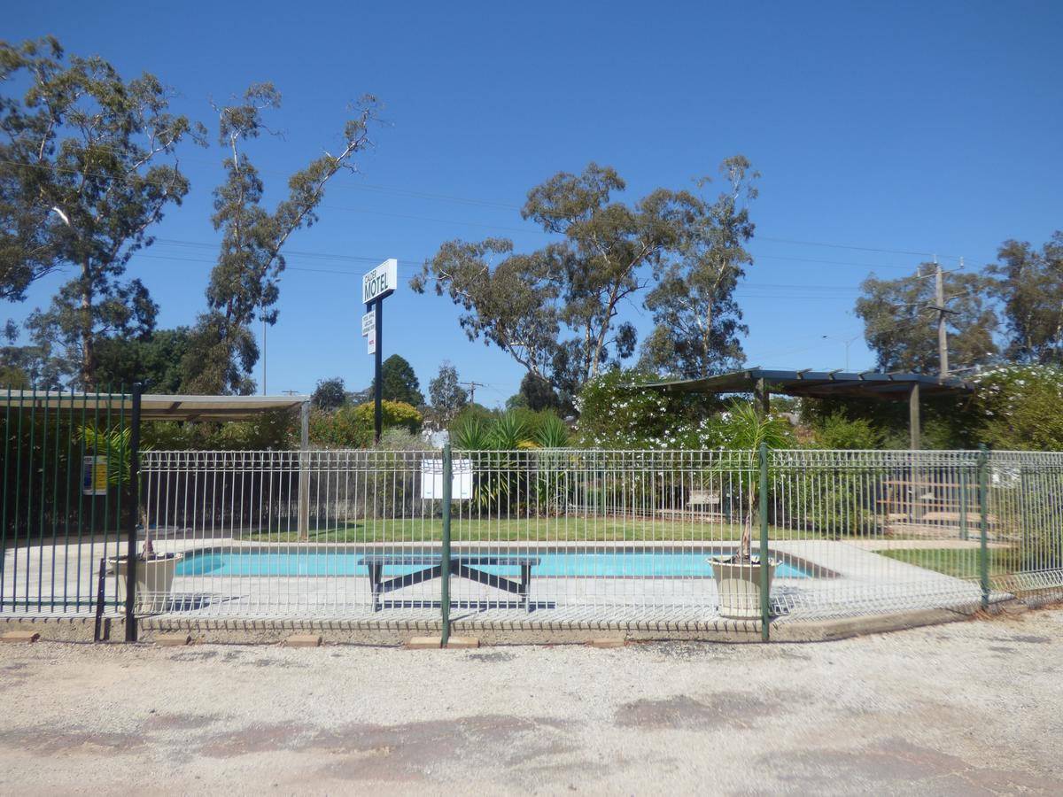 Calder Family Motel Bendigo Zewnętrze zdjęcie